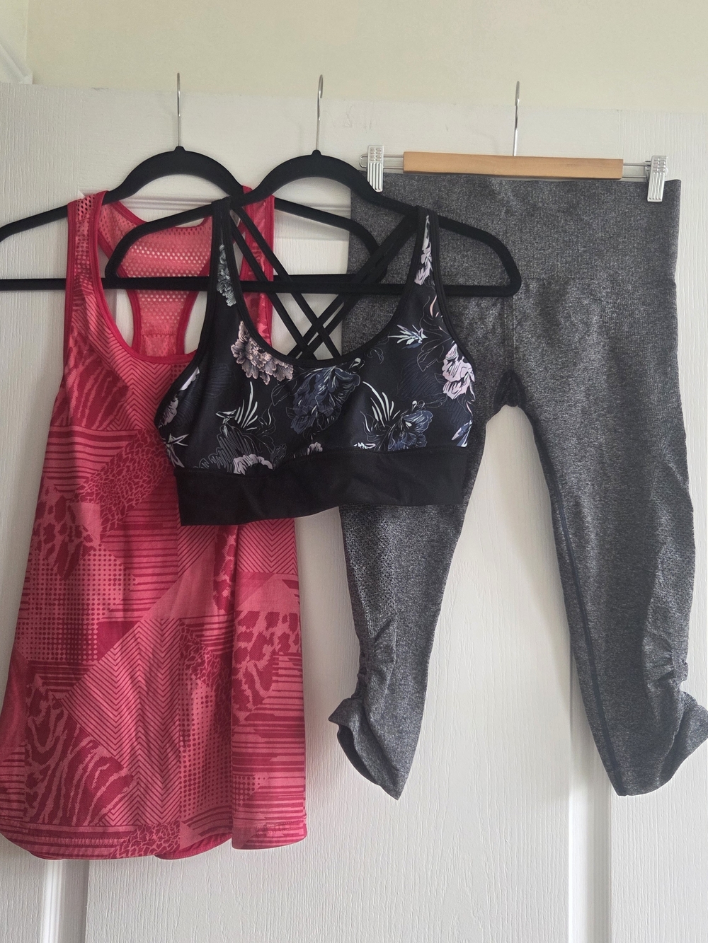 Women's Medium Workout Outfit | Adidas Tank, Sports Bra, Joe Fresh Leggings